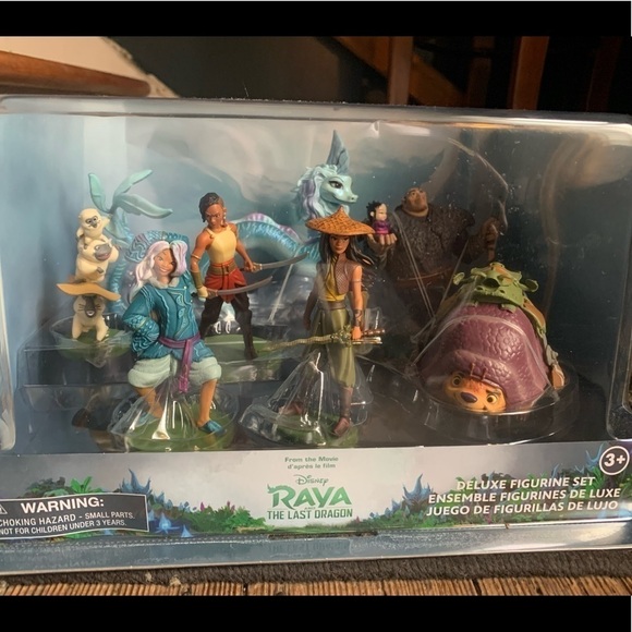 Disney Other - Disney Raya 8pc Deluxe Figurine Set